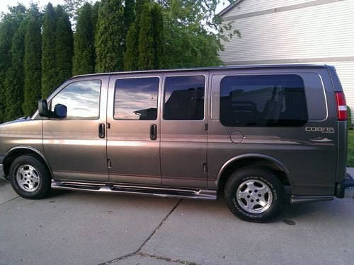 2004 chevrolet express 1500 cobra conversion van awd 5.3l quick auction lr!