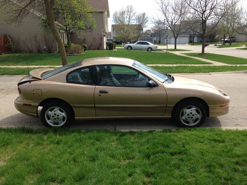 1998 pontiac sunfire se coupe 2-door 2.2l