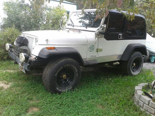 1988 jeep wrangler yj 4x4 vortec powered gm conversion hard top and soft