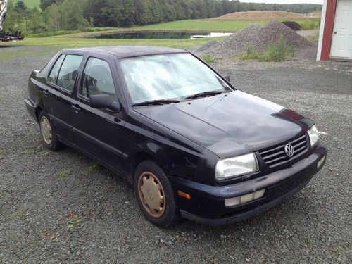 1996 gl sedan 2.0l 5 speed manual *no reserve* 30 mpg