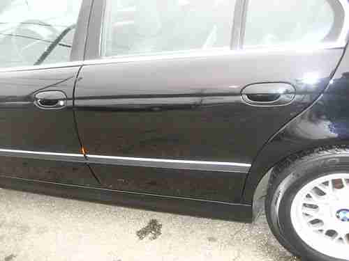 1998 BMW 528 I BLACK BEAUTY STARTS AND DRIVES NEEDS HEADGASKET AND NO RESERVE, image 4