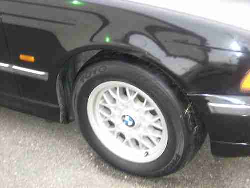1998 BMW 528 I BLACK BEAUTY STARTS AND DRIVES NEEDS HEADGASKET AND NO RESERVE, image 11