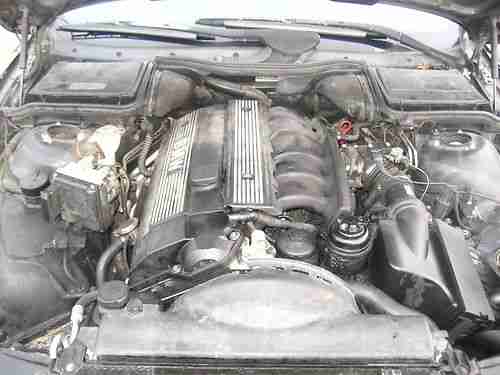 1998 BMW 528 I BLACK BEAUTY STARTS AND DRIVES NEEDS HEADGASKET AND NO RESERVE, image 14