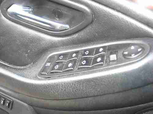 1998 BMW 528 I BLACK BEAUTY STARTS AND DRIVES NEEDS HEADGASKET AND NO RESERVE, image 21