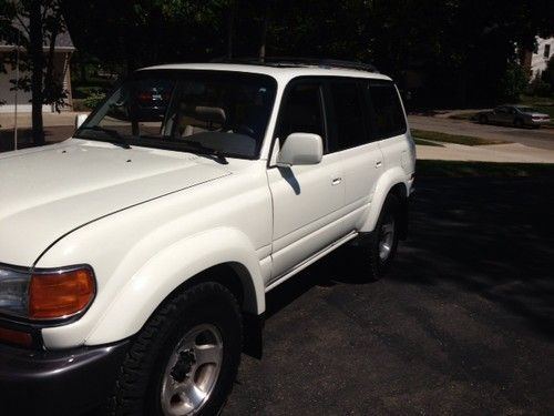 1996 Toyota Land Cruiser Base Sport Utility 4-Door 4.5L, image 3