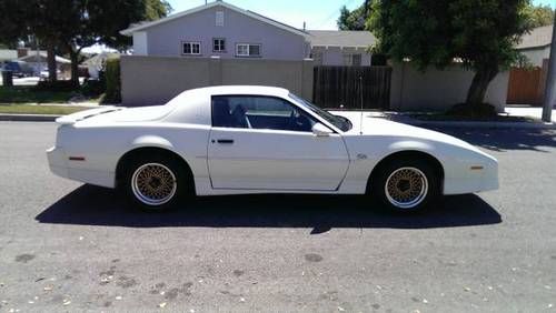 Rare 1 of 50!! 1988 pontiac gta notchback trans am!!..low miles!!..350 engine!!