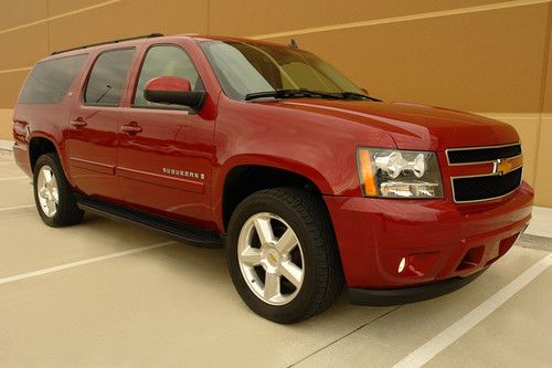 07 chevy suburban ltz package 4wd tv dvd moon roof heated seats one owner