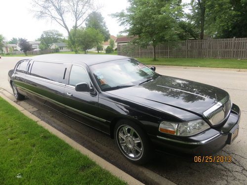 2010 lincoln town car executive limousine 4-door 4.6l