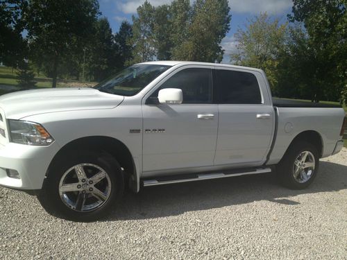 2010 dodge ram 1500 slt crew cab pickup 4-door 5.7l