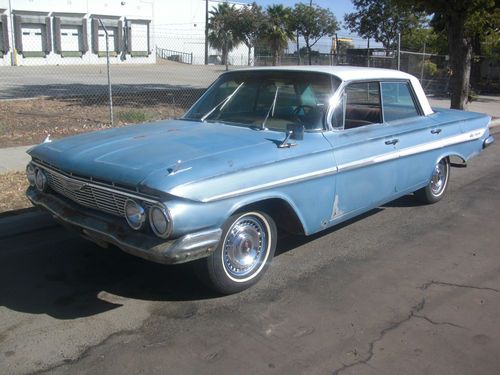 1961 CHEVY IMPALA 4 DOOR // NOT CONVERTIBLE BUBBLETOP /// RUNS DRIVES 59 60 62, image 2