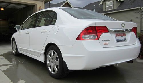 2009 Honda Civic LX Sedan 4-Door 1.8L Automatic - Super Low Miles!, image 3
