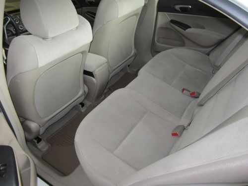 2009 Honda Civic LX Sedan 4-Door 1.8L Automatic - Super Low Miles!, image 15