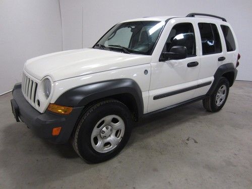 07 jeep liberty sport 3.7l v6 4x4 suv  2 owner 80+ pix