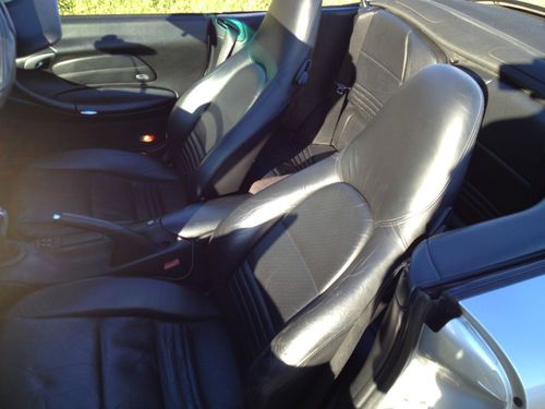 2002 Porsche 911 Carrera 4 Convertible 2-Door 3.6L, image 9