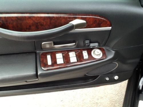 2010 Lincoln Towncar Executive L long wheelbase sedan., image 8