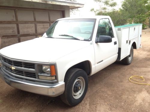2000 Chevrolet C3500 Pickup Truck Utility Bed 101k miles, image 2