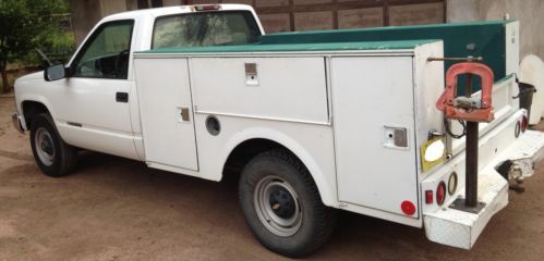 2000 Chevrolet C3500 Pickup Truck Utility Bed 101k miles, image 3