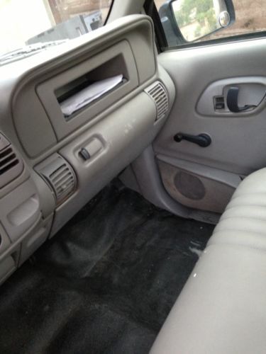 2000 Chevrolet C3500 Pickup Truck Utility Bed 101k miles, image 10