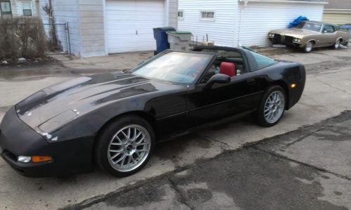 1985 chevrolet corvette base hatchback 2-door 5.7l