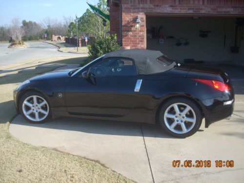 2005 nissan 350z grand touring convertible 2-door 3.5l