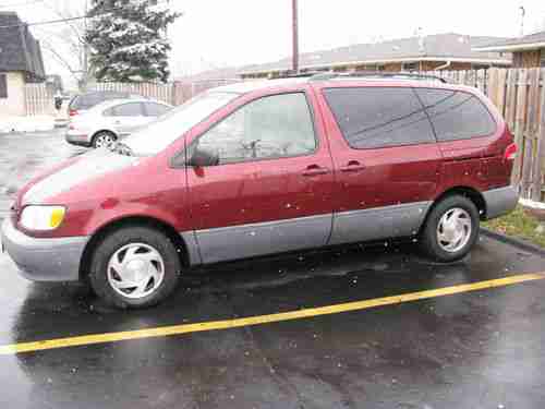 2001 Toyota Sienna LE Mini Passenger Van 5-Door 3.0L, image 3