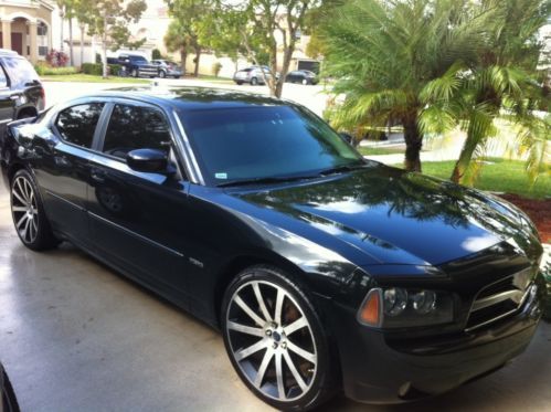 2006 dodge charger r/t sedan 4-door 5.7l blacked out + 22 inch wheels