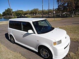 2004 scion xb -- white -- excellent condition -- automatic -- gottruck.com