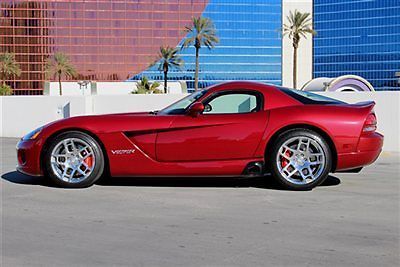 2008 dodge viper srt10 coupe+venom red metallic+white stripes+polished wheel+nav
