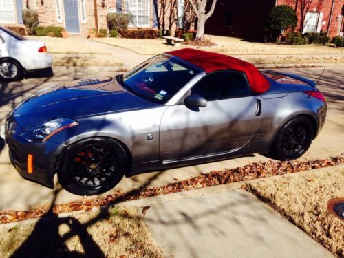 2004 nissan 350z touring convertible 2-door 3.5l