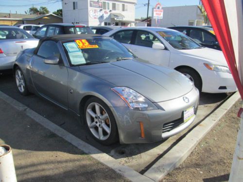 2005 nissan 350z grand touring convertible 2-door 3.5l