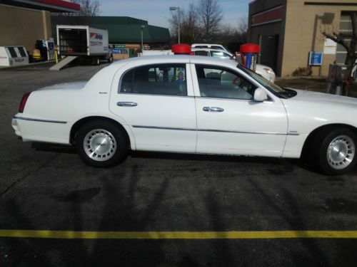 1998 lincoln town car