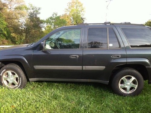 2005 chevy trailblazer with extended warranty!!!!!!