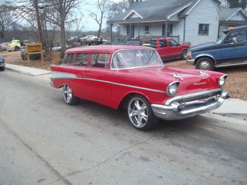 1957  Station Wagon 210 2 door, image 2