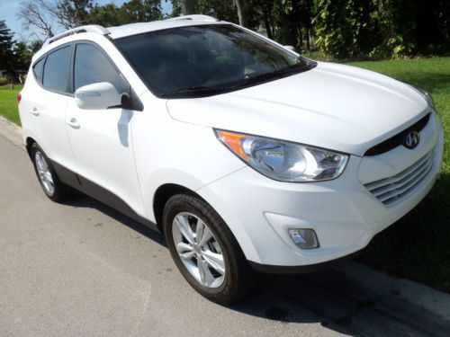 2013 hyundai tucson gls fwd - 4 door suv - low miles - excellent