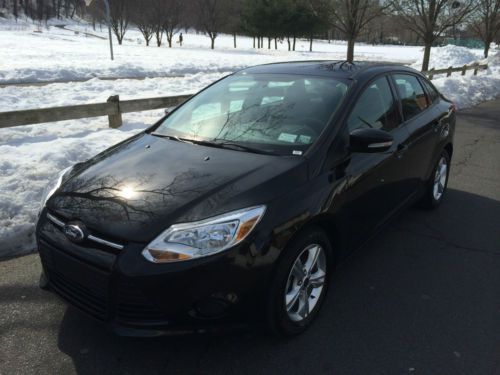 2013 ford focus se sedan 4-door 2.0l runs&amp;drive 100% no reserve the car must go!