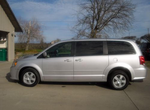 2011 grand caravan mainstreet wheelchair van rear entry conversion 79k miles