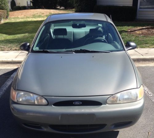 1998 ford escort se sedan 4-door 2.0l