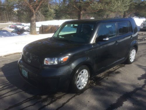 73,000 scion xb 5-speed manual black clean title