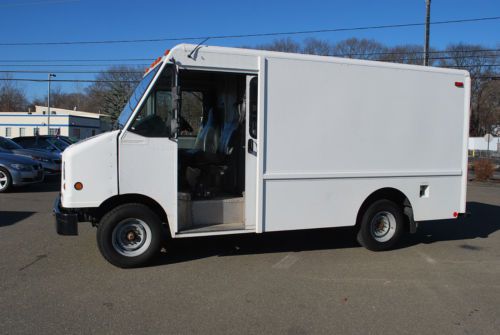 2006 ford e-350 super duty base cutaway van 2-door 5.4l