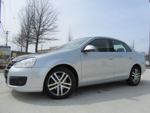 No reserve! 37 mpg! autocheck certified! leather! runs great! sedan 4dr fwd vw