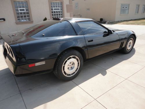 1986 Corvette 350 TPI Automatic Black with red interior, image 3