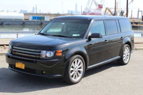 2012 ford flex titanium, ecoboost, 6 or 7 seats (bench seat included), tow pack