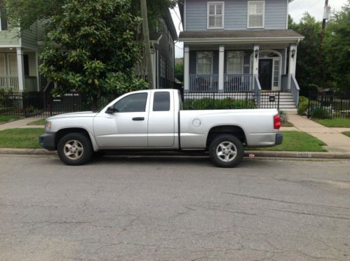 2009 dodge dakota st extended cab pickup 4-door 3.7l