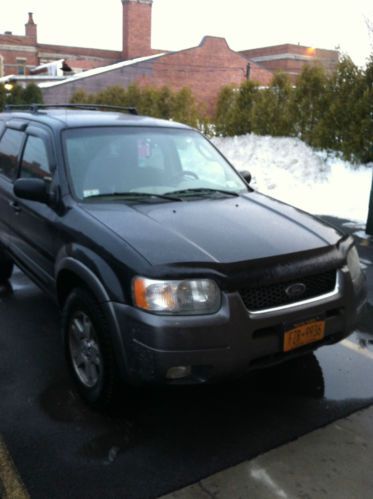 2004 ford escape xlt in good condition, please contact