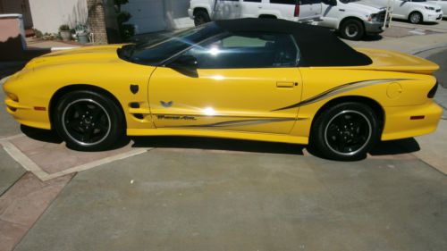 2002 pontiac firebird trans am convertible 2-door 5.7l collector edition