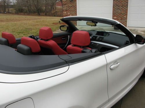 2013 BMW 135is, White with Coral Red Leather Interior, image 17