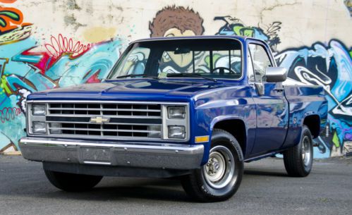 1985 chevrolet c10 *low miles* *new 305 v8 engine* *fresh paint*