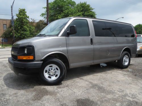 Gray 2500 ls 12 pass rear air 115k hwy miles cloth seats rubber flooring nice