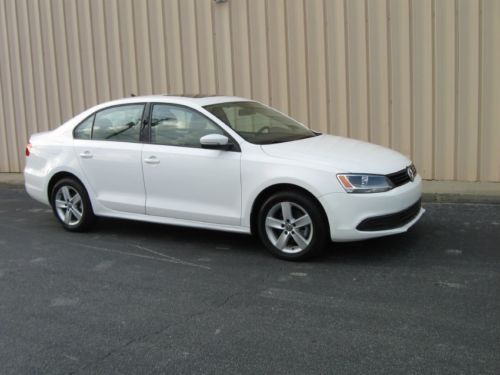 2012 vw jetta tdi diesel 45mpg clean bluetooth brand new iphone only 9,400 miles