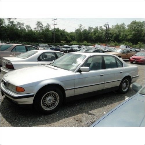 1999 bmw 740i base sedan 4-door 4.4l nice clean straight body, need engine work